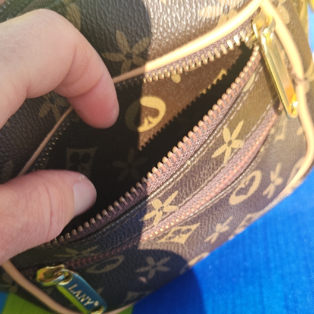 Source Unknown Brown Monogram-Style Waist Bag wit… - image 10